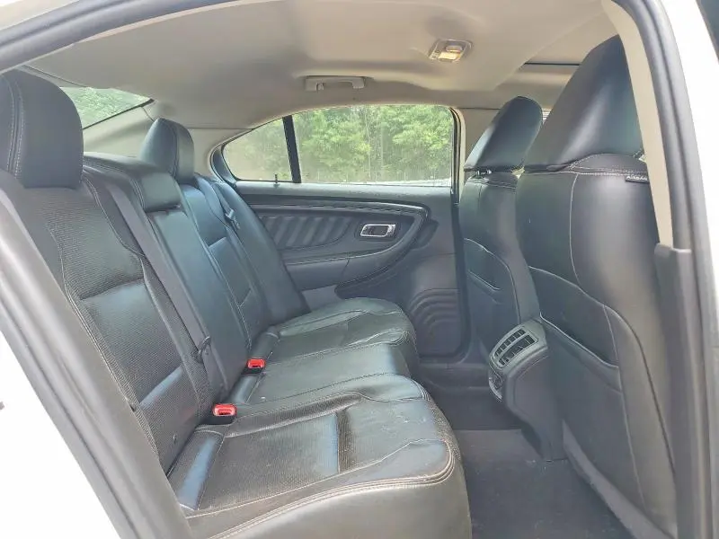 2010 FORD TAURUS LIMITED  