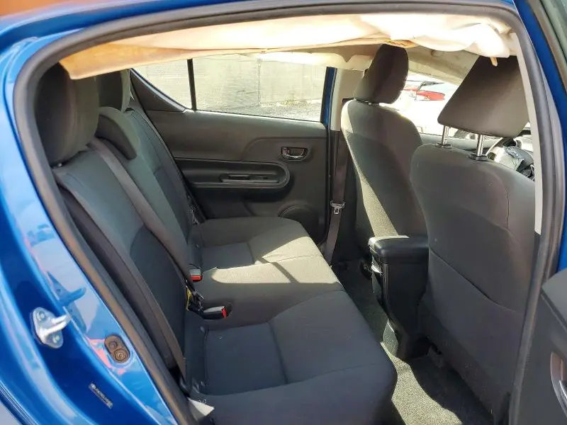 2018 TOYOTA PRIUS C THREE  