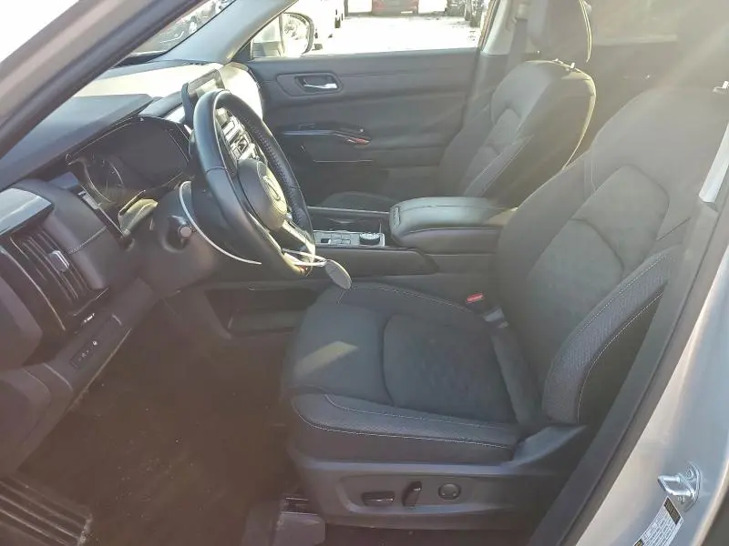 2022 NISSAN PATHFINDER SV  