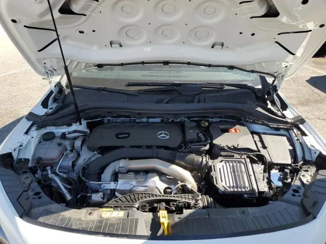 2025 MERCEDES-BENZ GLA 250  