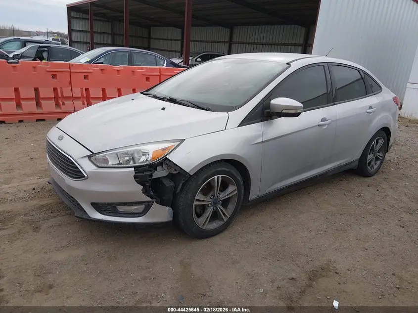 2016 FORD FOCUS SE