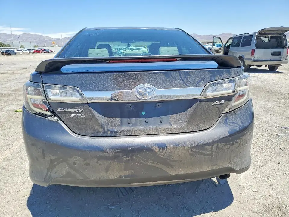 2012 TOYOTA CAMRY XLE  