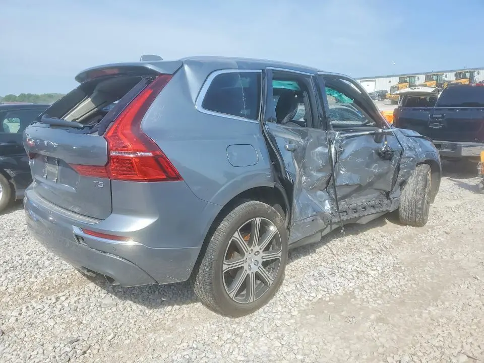 2021 VOLVO XC60 T5 INSCRIPTION  