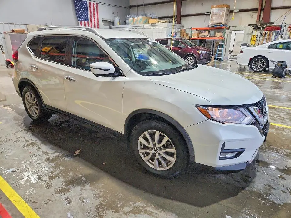 2018 NISSAN ROGUE SV  