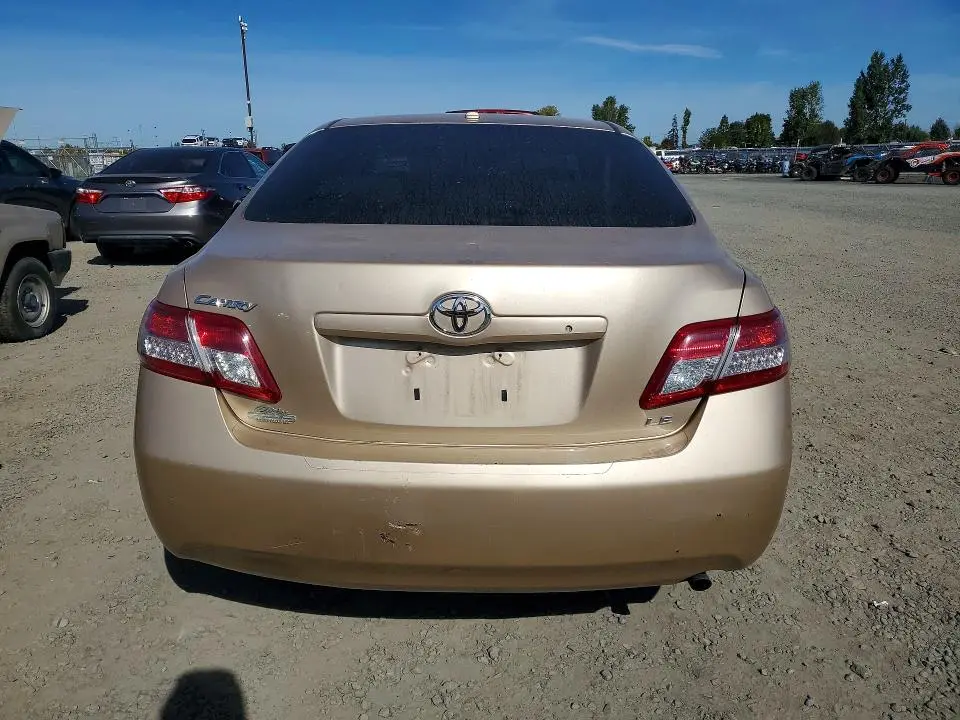 2010 TOYOTA CAMRY LE  