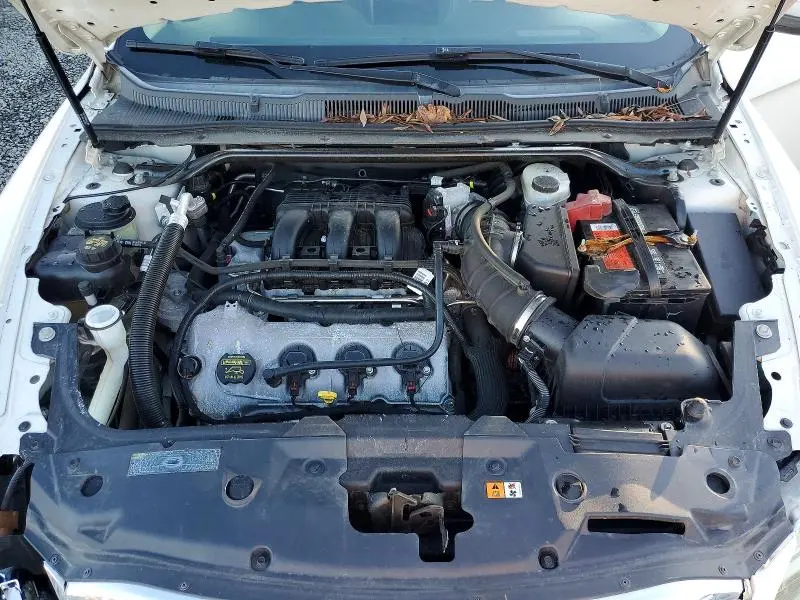 2011 FORD TAURUS LIMITED  