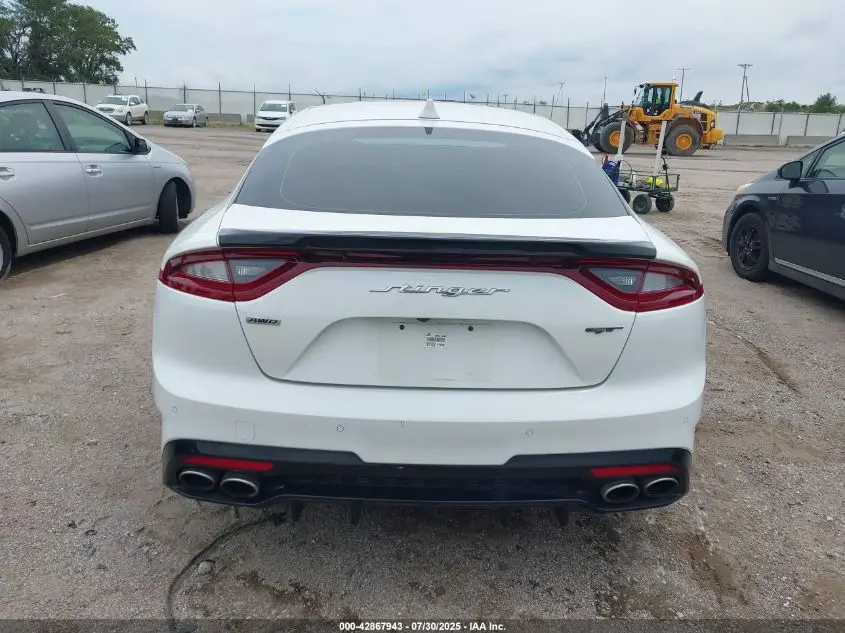 2019 KIA STINGER GT1