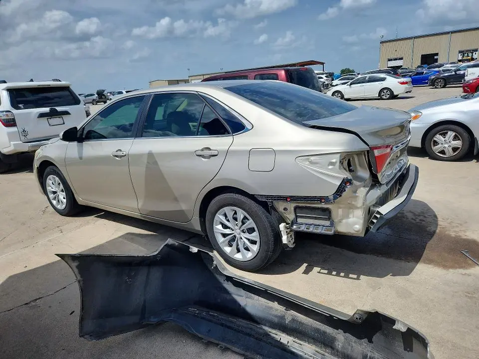 2015 TOYOTA CAMRY LE  