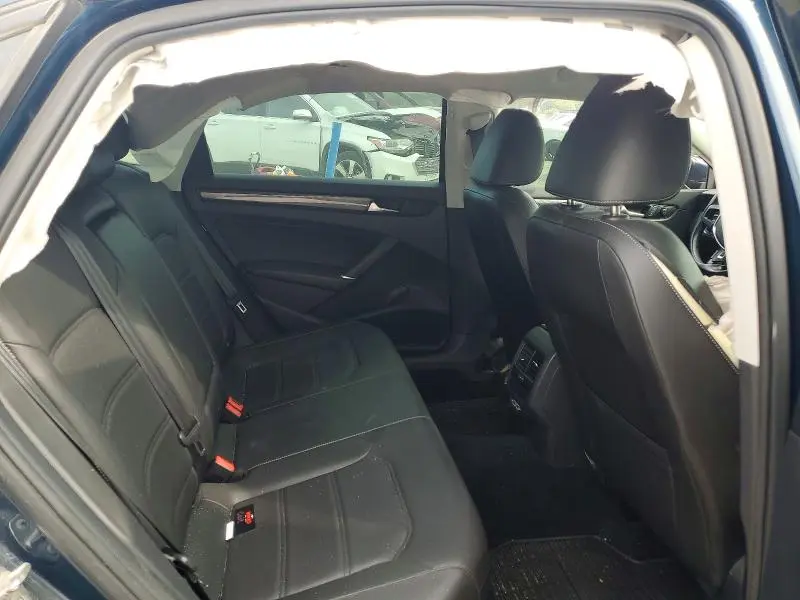 2020 VOLKSWAGEN PASSAT R-LINE  