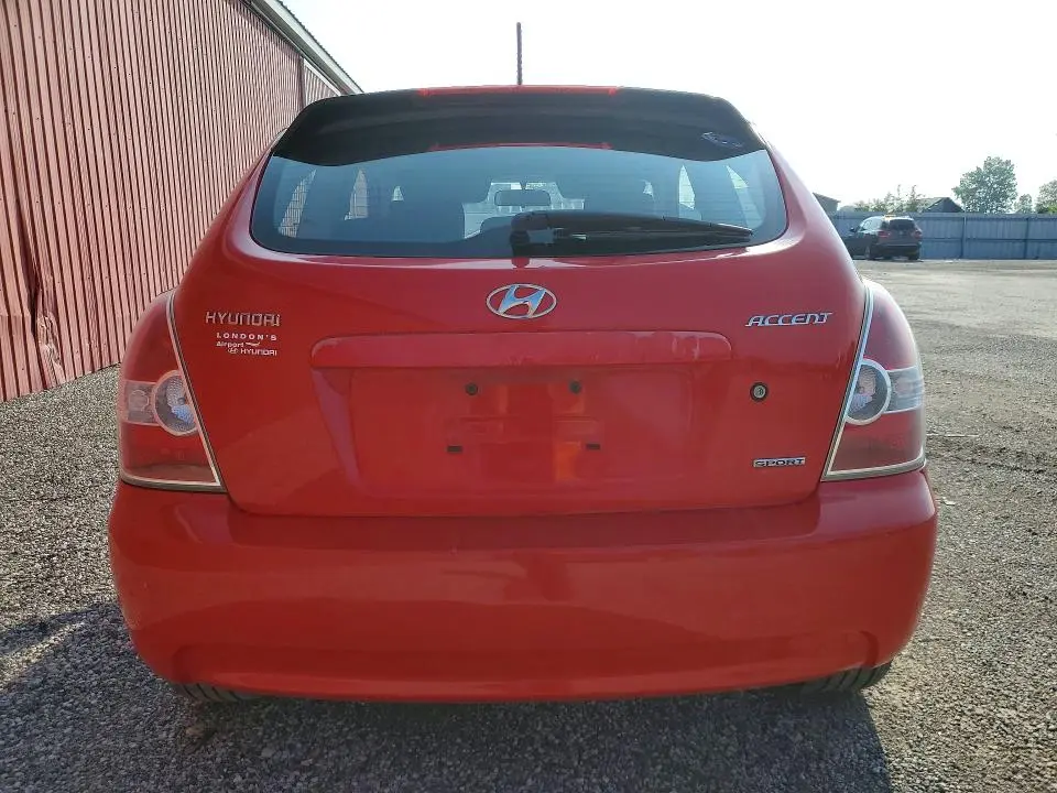2010 HYUNDAI ACCENT SE  