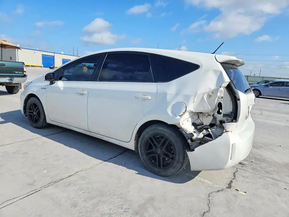 2016 TOYOTA PRIUS V TWO  
