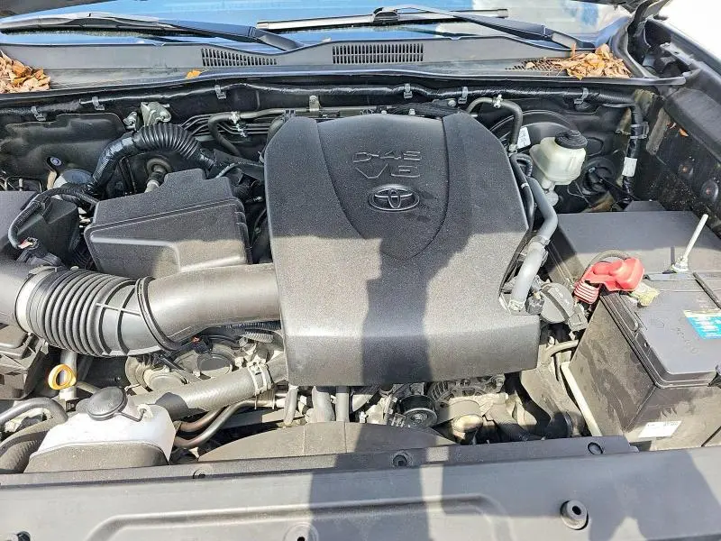 2021 TOYOTA TACOMA SR5 V6  