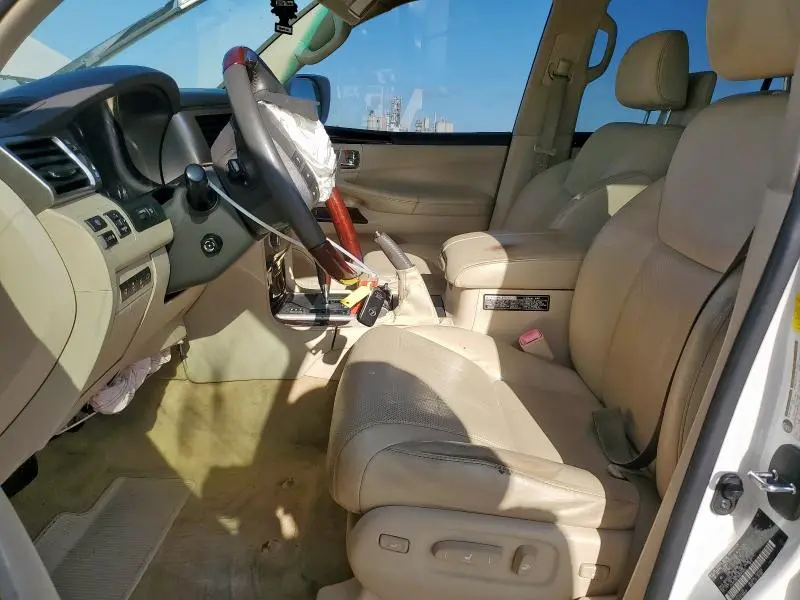 2013 LEXUS LX 570  