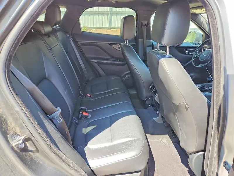 2018 JAGUAR F-PACE PREMIUM  