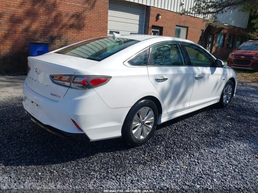 2018 HYUNDAI SONATA HYBRID SE