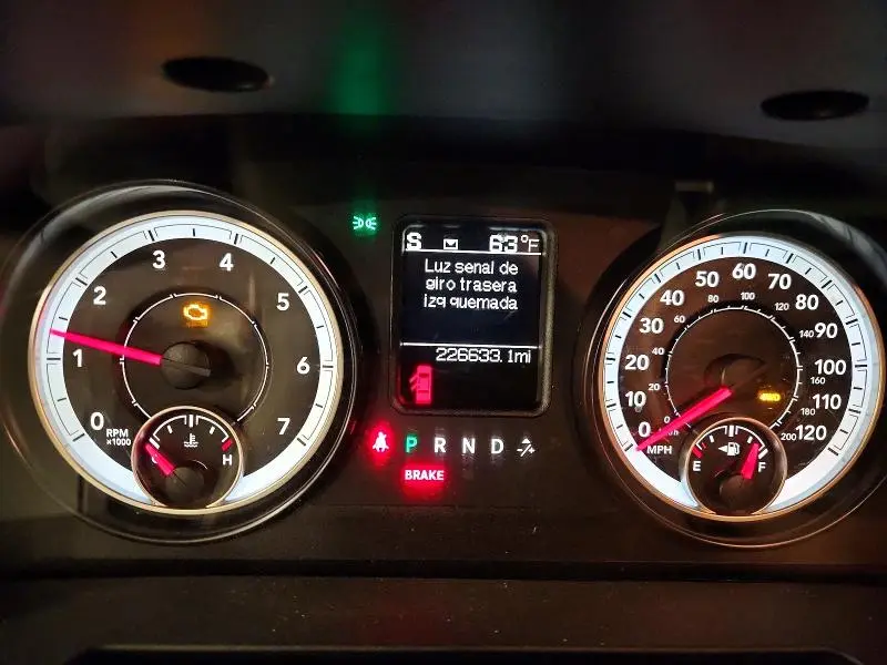 2015 RAM 1500 SLT  