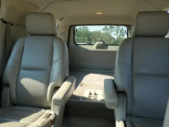 2011 CHEVROLET SUBURBAN C1500 LTZ  