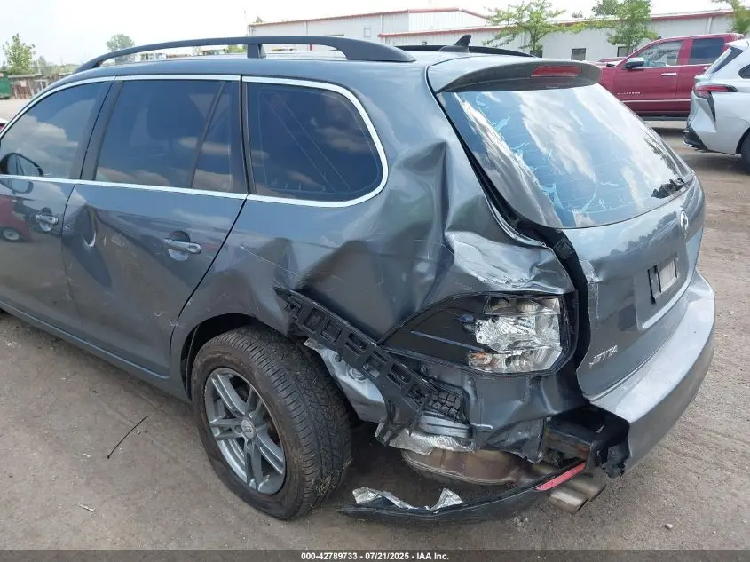 2011 VOLKSWAGEN JETTA SPORTWAGEN 2.0L TDI