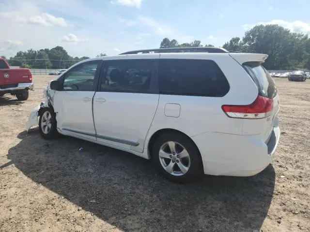 2013 TOYOTA SIENNA LE  