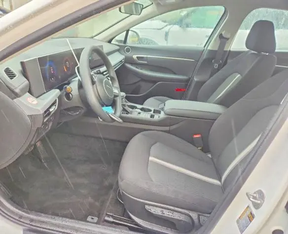 2026 HYUNDAI SONATA SE  