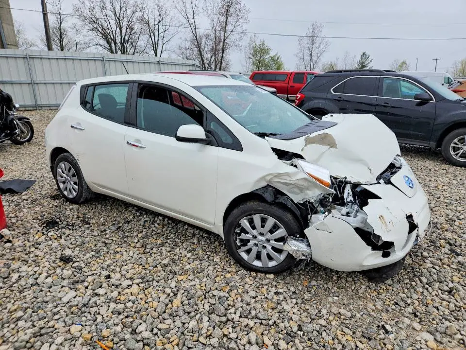 2017 NISSAN LEAF S  