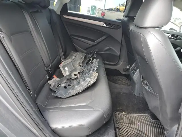 2014 VOLKSWAGEN PASSAT SE  
