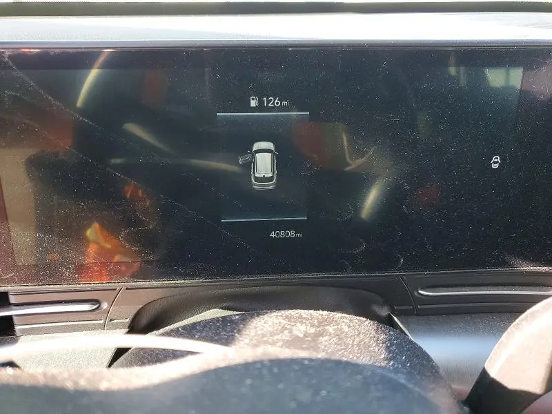2024 HYUNDAI KONA SE  