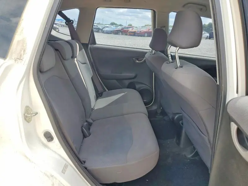 2010 HONDA FIT   