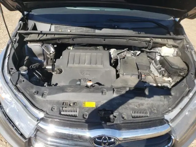 2016 TOYOTA HIGHLANDER XLE  
