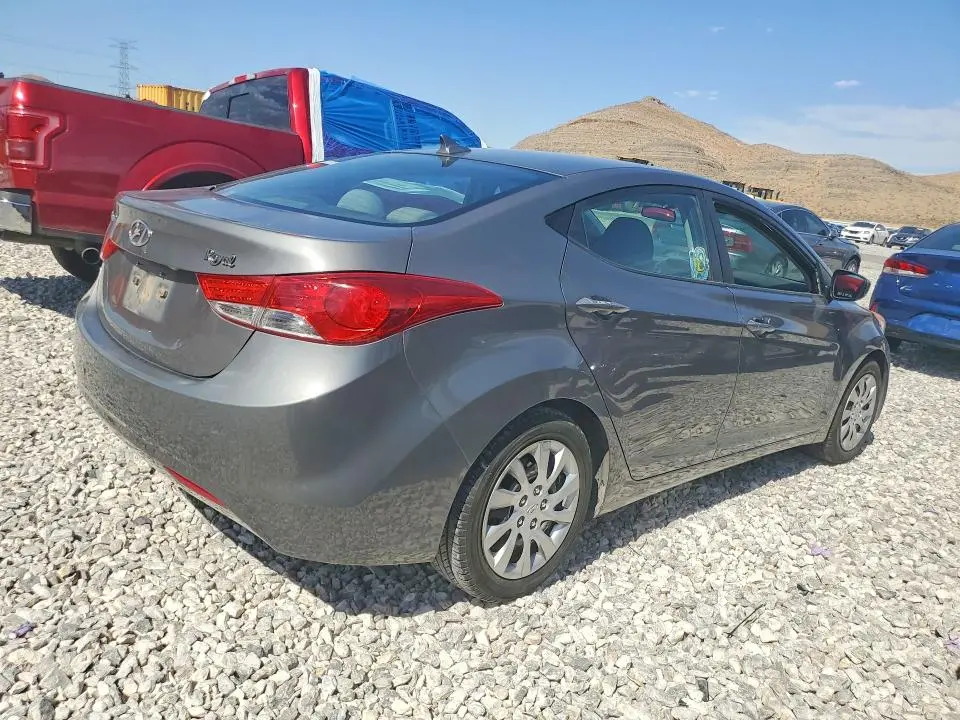 2012 HYUNDAI ELANTRA GLS  
