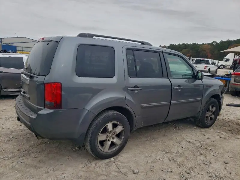 2011 HONDA PILOT EX  