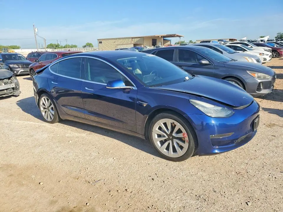 2018 TESLA MODEL 3   