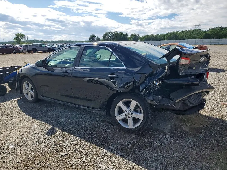 2014 TOYOTA CAMRY SE  