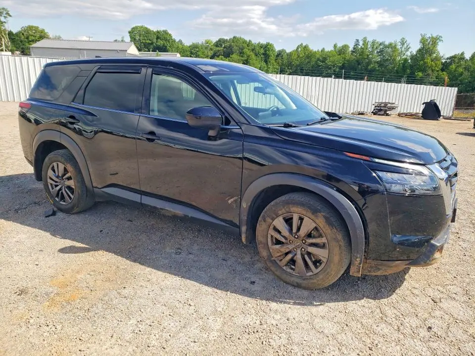 2023 NISSAN PATHFINDER S  