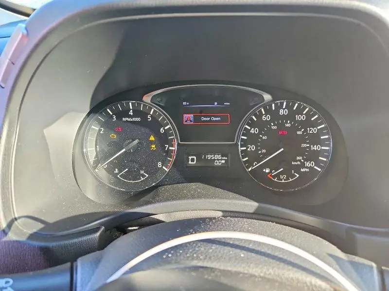 2015 NISSAN PATHFINDER SV  