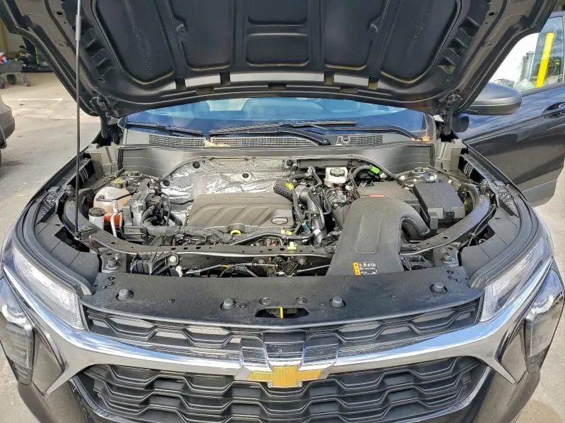 2025 CHEVROLET TRAX LS  