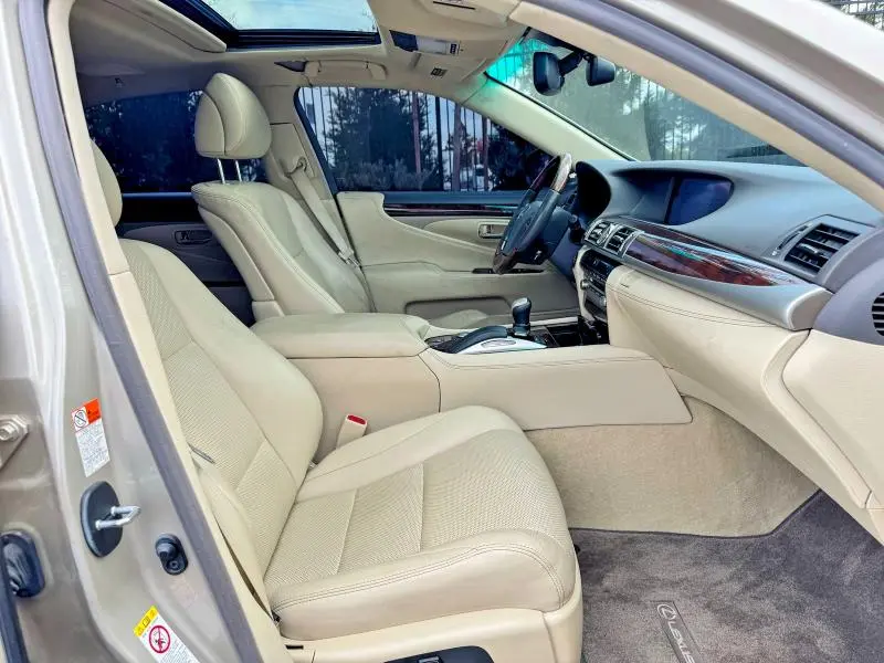 2017 LEXUS LS 460 BASE  