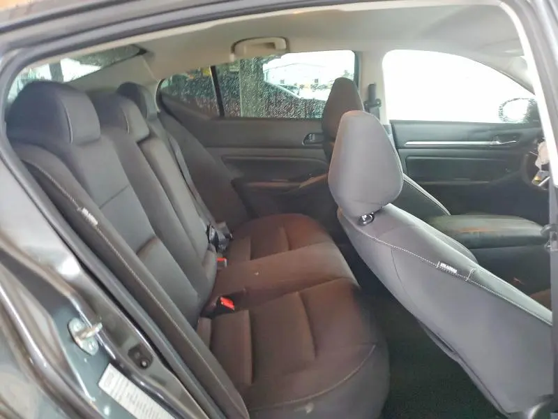 2023 NISSAN ALTIMA SV  