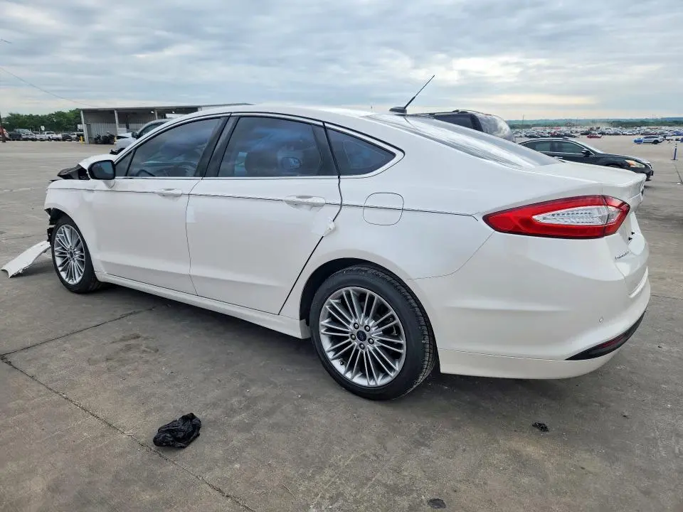 2015 FORD FUSION SE  