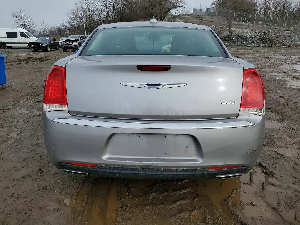 2018 CHRYSLER 300 LIMITED  