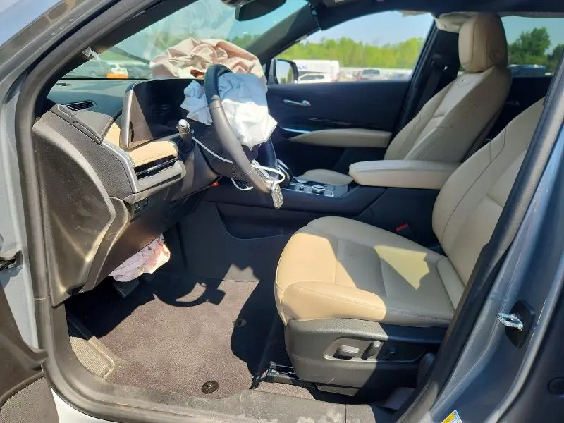 2024 CADILLAC XT4 LUXURY  