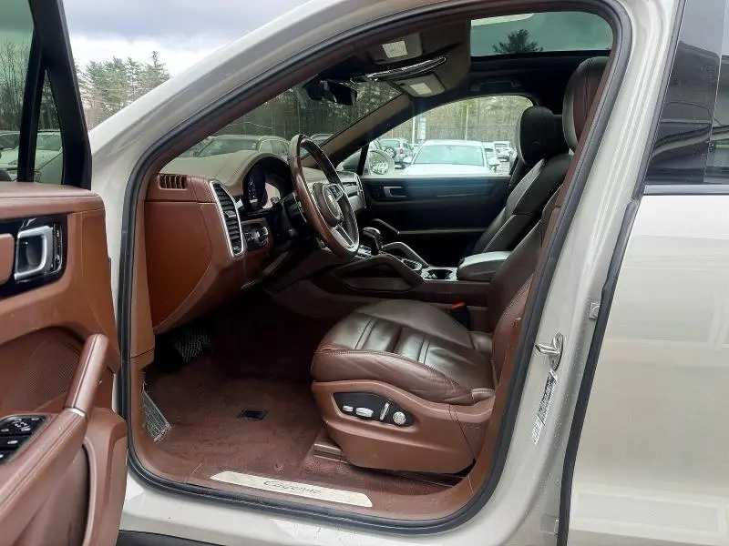 2021 PORSCHE CAYENNE COUPE  