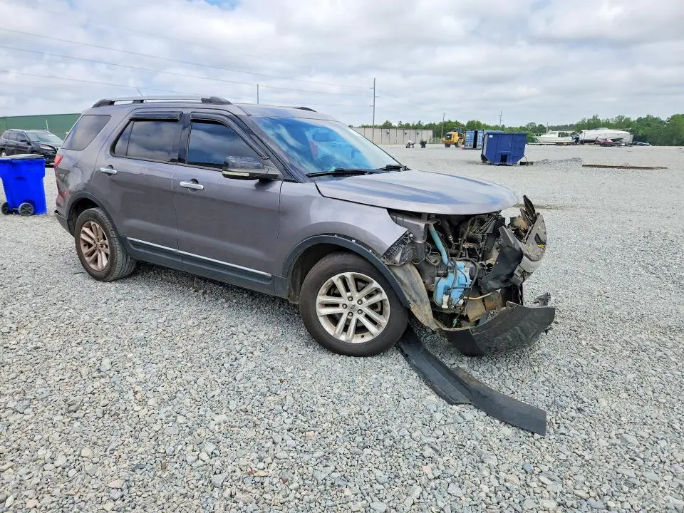2011 FORD EXPLORER XLT  