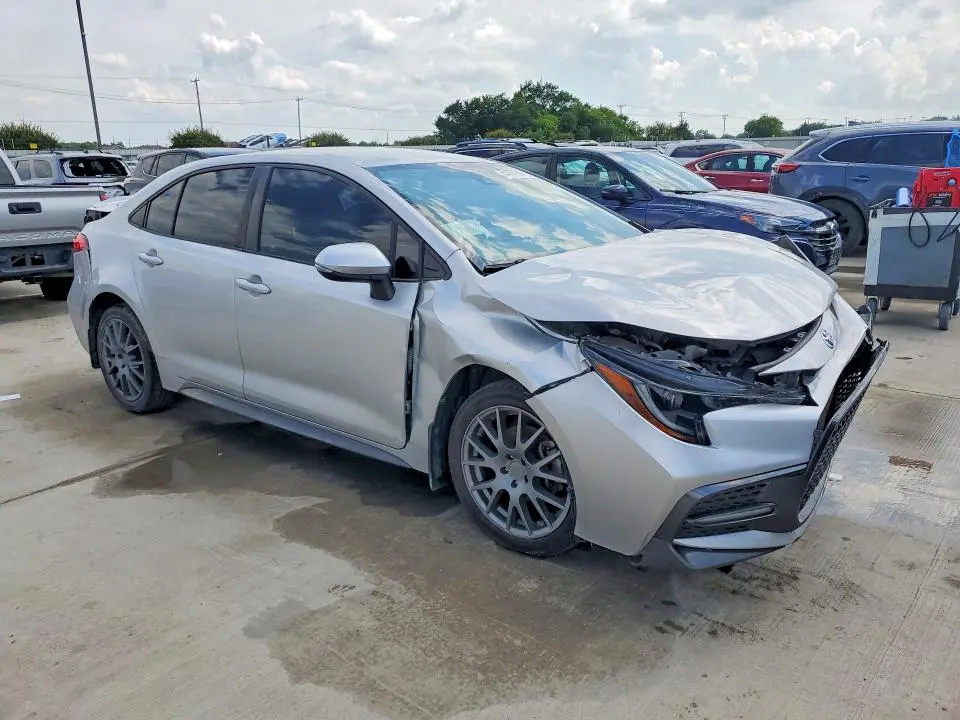 2020 TOYOTA COROLLA SE  