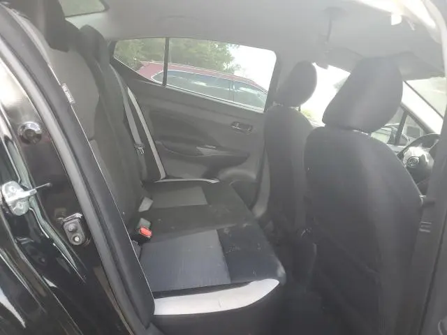 2022 NISSAN VERSA SV  