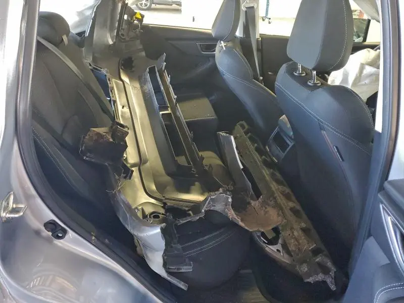 2021 SUBARU FORESTER   