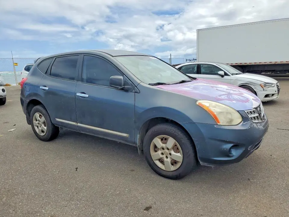 2013 NISSAN ROGUE S  
