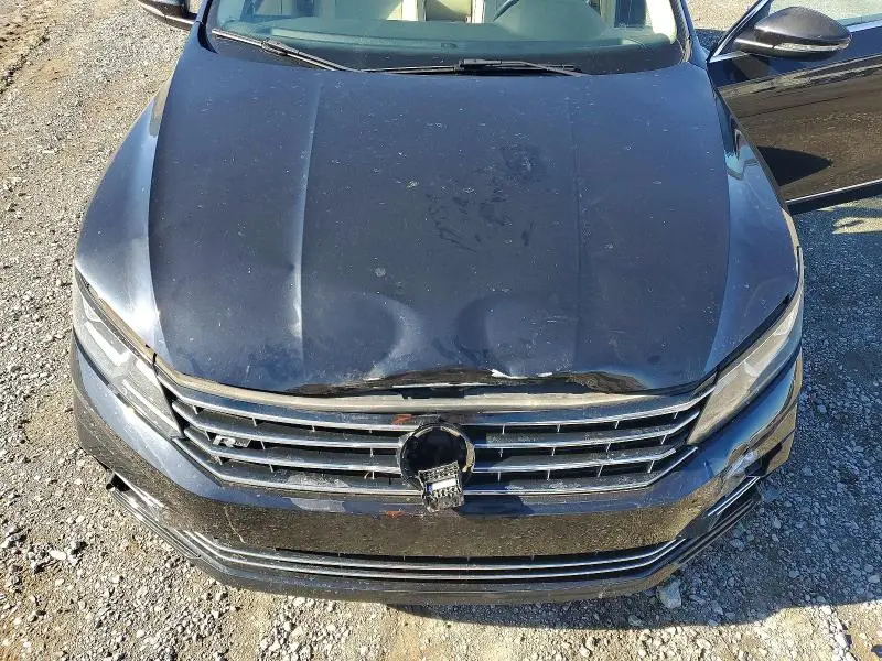 2017 VOLKSWAGEN PASSAT R-LINE  