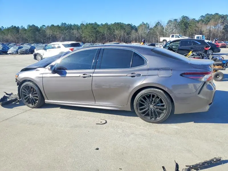 2021 TOYOTA CAMRY XSE  