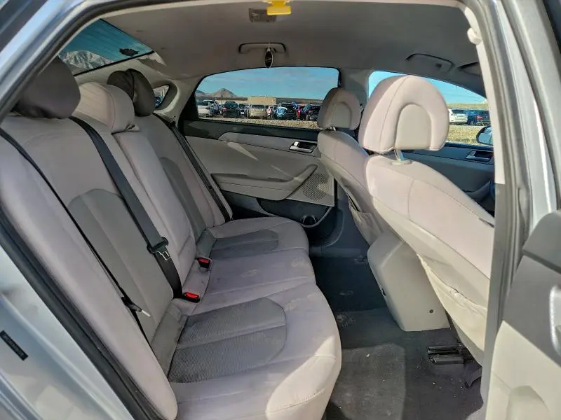 2017 HYUNDAI SONATA SE  